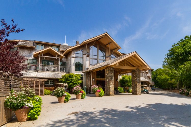 AQUIDNECK CLUB SALE MARKS HIGHEST CONDOMINIUM TRANSACTION IN PORTSMOUTH