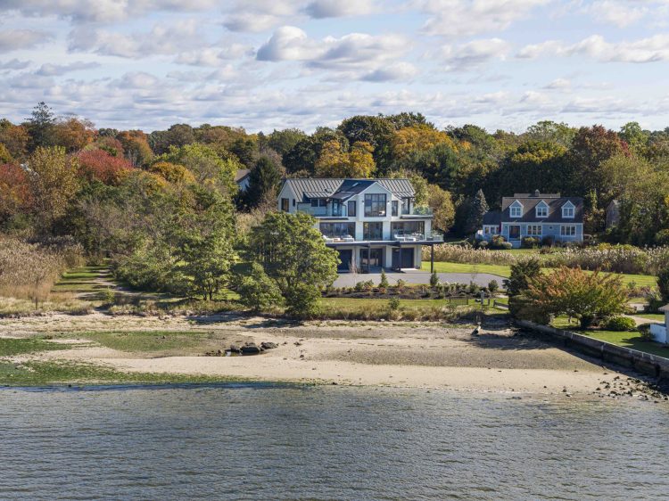 LINDSAY MITCHELL OF COMPASS’ KIRK SCHRYVER TEAM CLOSES RECORD