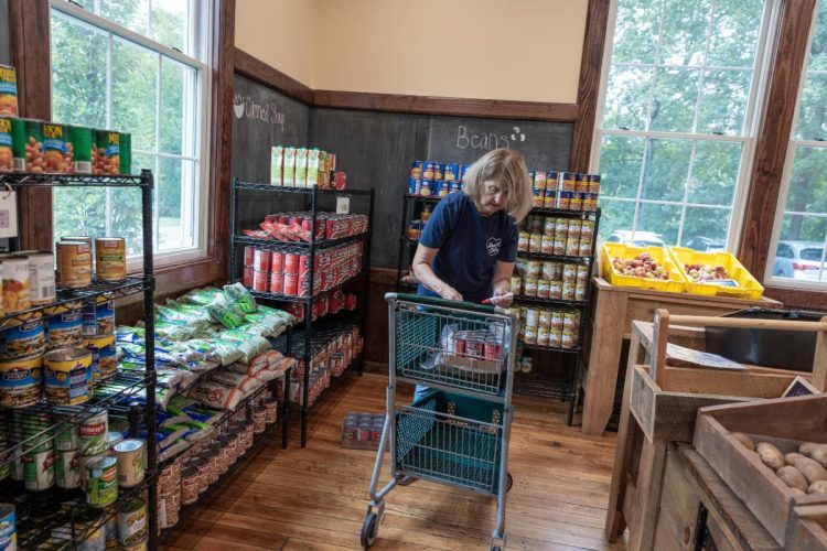 Rhode Island Foundation Pledges $1 Million to Combat Hunger Amid SNAP Suspension