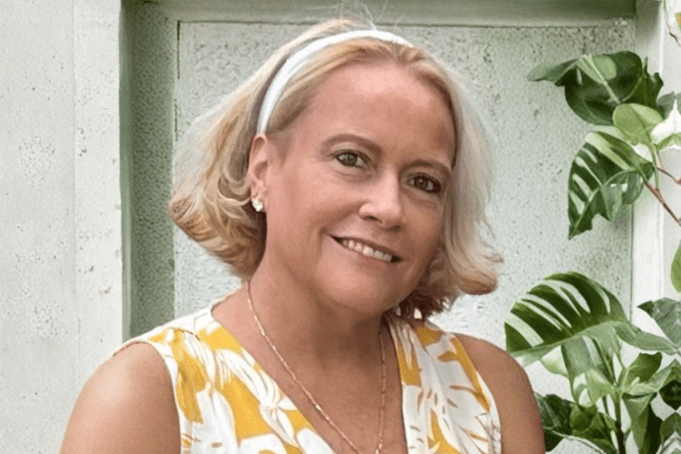 Community Rallies to Help Newport Nurse Moira Houlihan in Need of Kidney Transplant