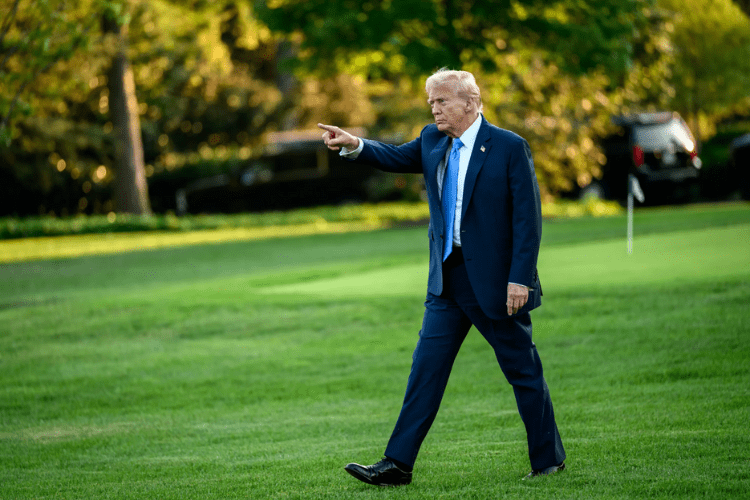 Trump Calls for One-Year 10% Cap on Credit Card Interest Rates